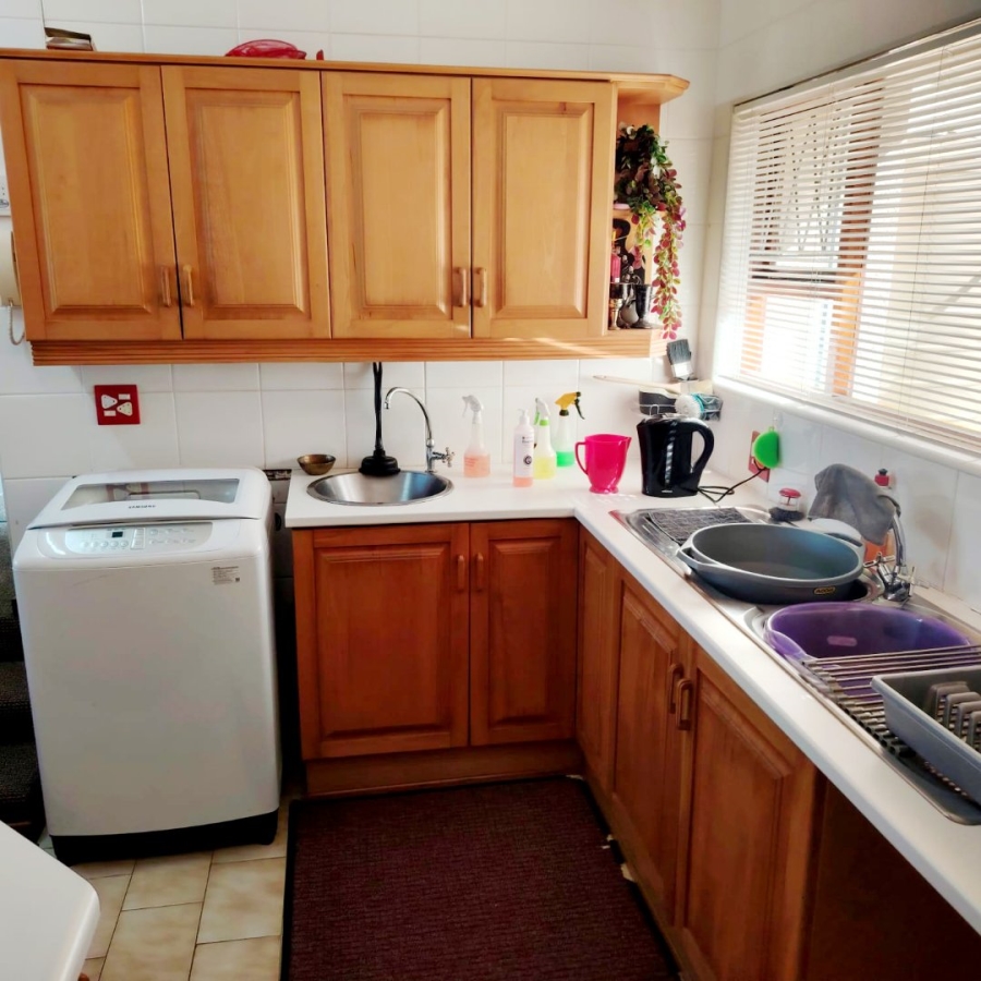 5 Bedroom Property for Sale in Vincent Heights Eastern Cape